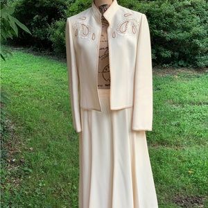 Luis Fèraud vintage 3 piece yellowish cream off white wool suit size 42 European
